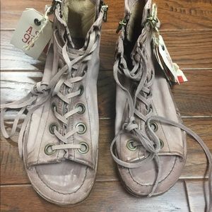 Free People A.S.98 “Regal”Gladiator Sandals REPOSH